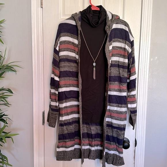 evelyn taylor and zenana Sweaters - Evelyn Taylor knitted hooded cardigan NWT XL